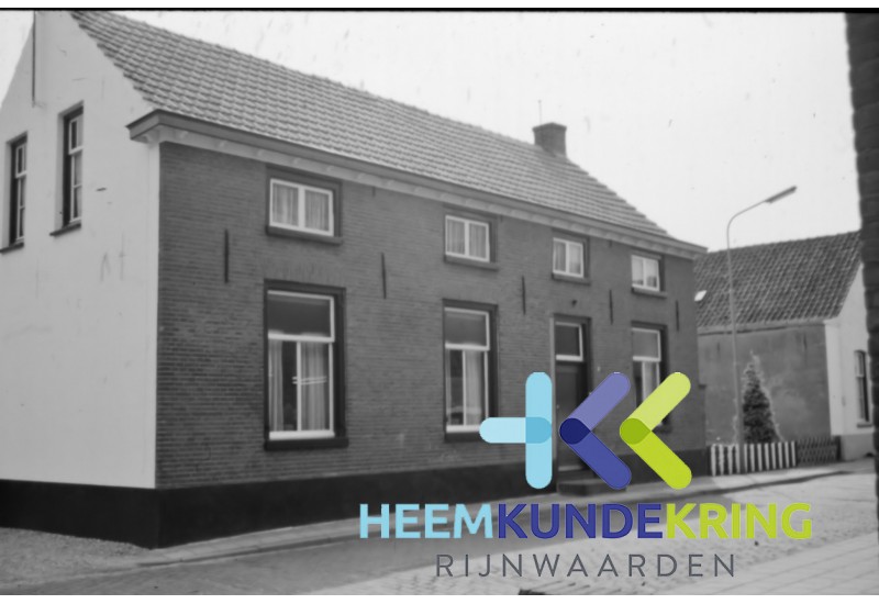 Coll. Gemeente Rijnwaarden Pand Gerritsen nu Booltink Tolhuis straat